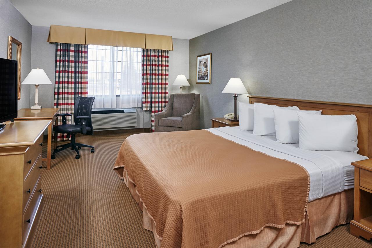 Howard Johnson Plaza By Wyndham Madison - thumb 20