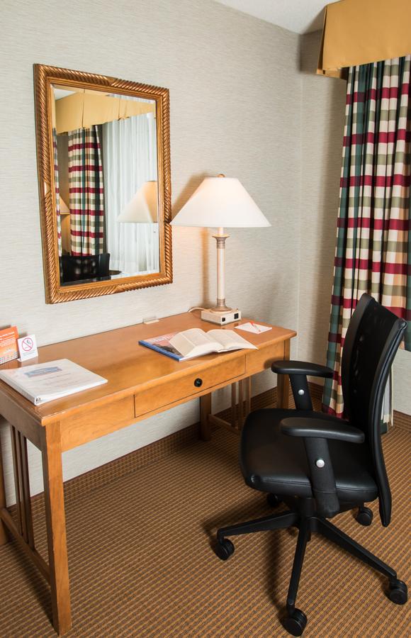 Howard Johnson Plaza By Wyndham Madison - thumb 6