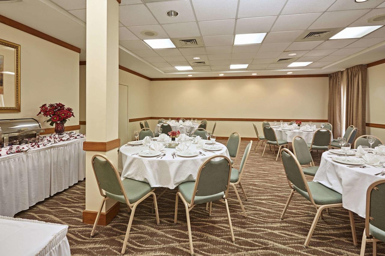 Howard Johnson Plaza By Wyndham Madison - thumb 42