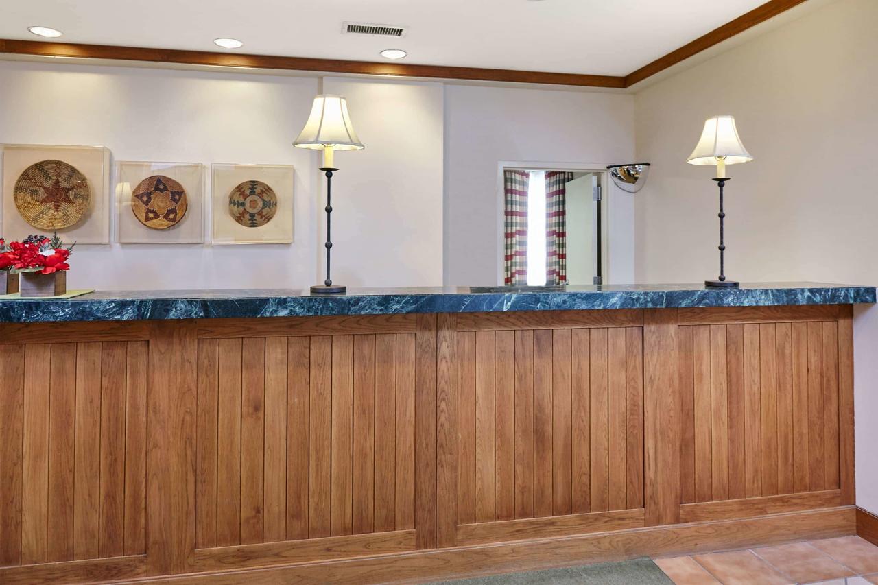 Howard Johnson Plaza By Wyndham Madison - thumb 29