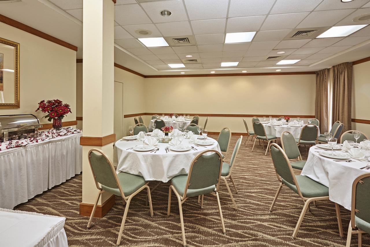 Howard Johnson Plaza By Wyndham Madison - thumb 27