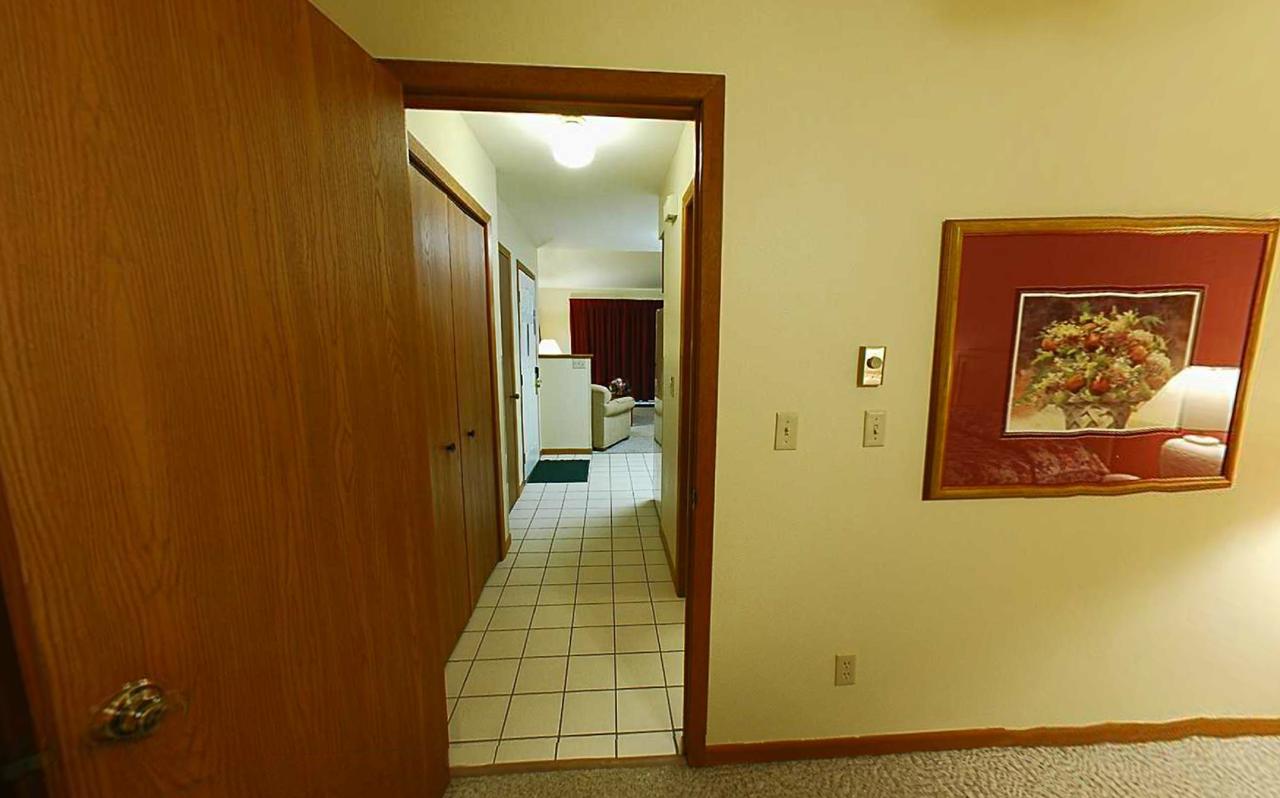 Mirror Lake And Tamarack - thumb 10