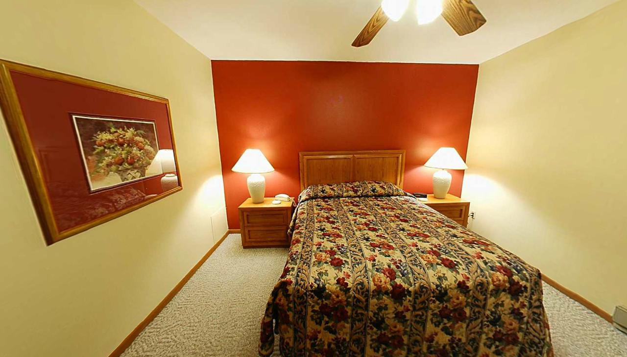 Mirror Lake And Tamarack - thumb 9