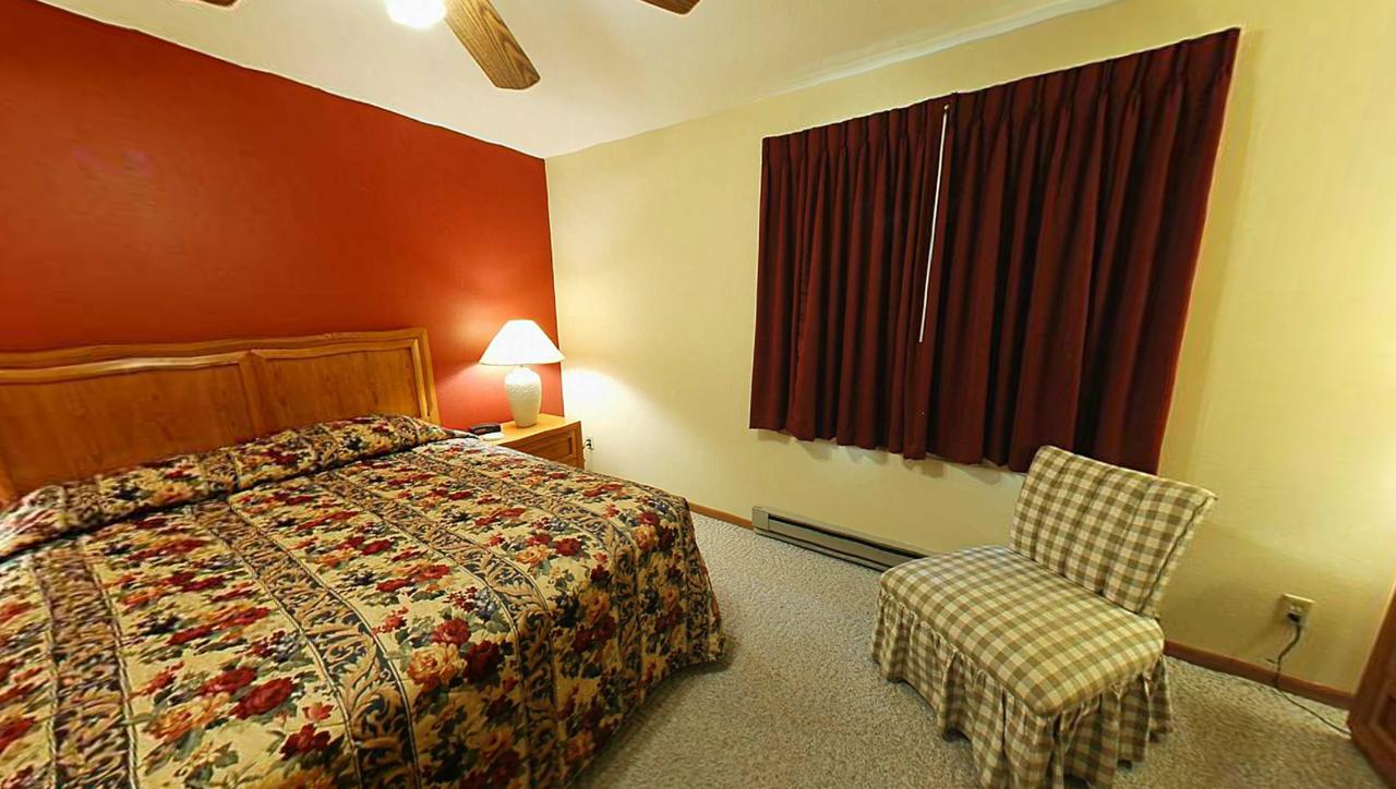 Mirror Lake And Tamarack - thumb 7