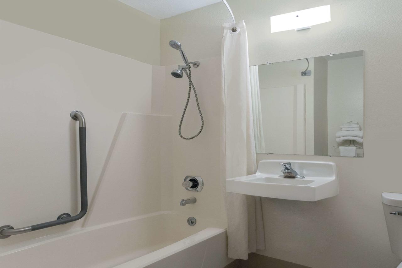 Super 8 By Wyndham Wisconsin Dells - thumb 31