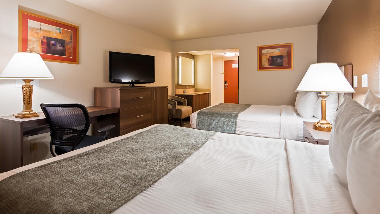 Best Western West Towne Suites - thumb 15