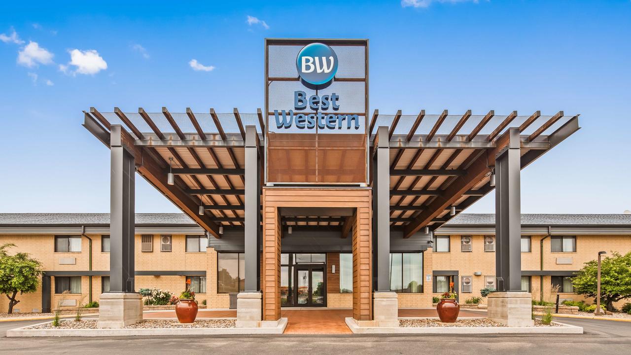 Best Western West Towne Suites - thumb 0