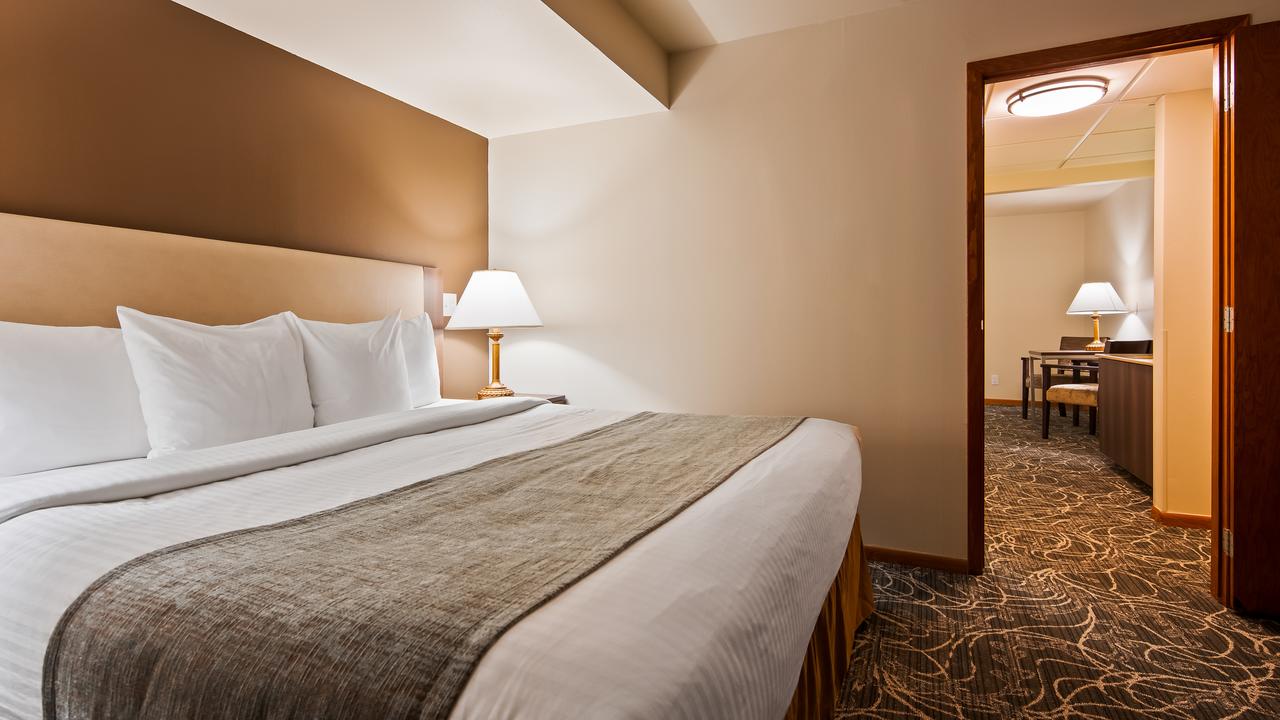 Best Western West Towne Suites - thumb 17