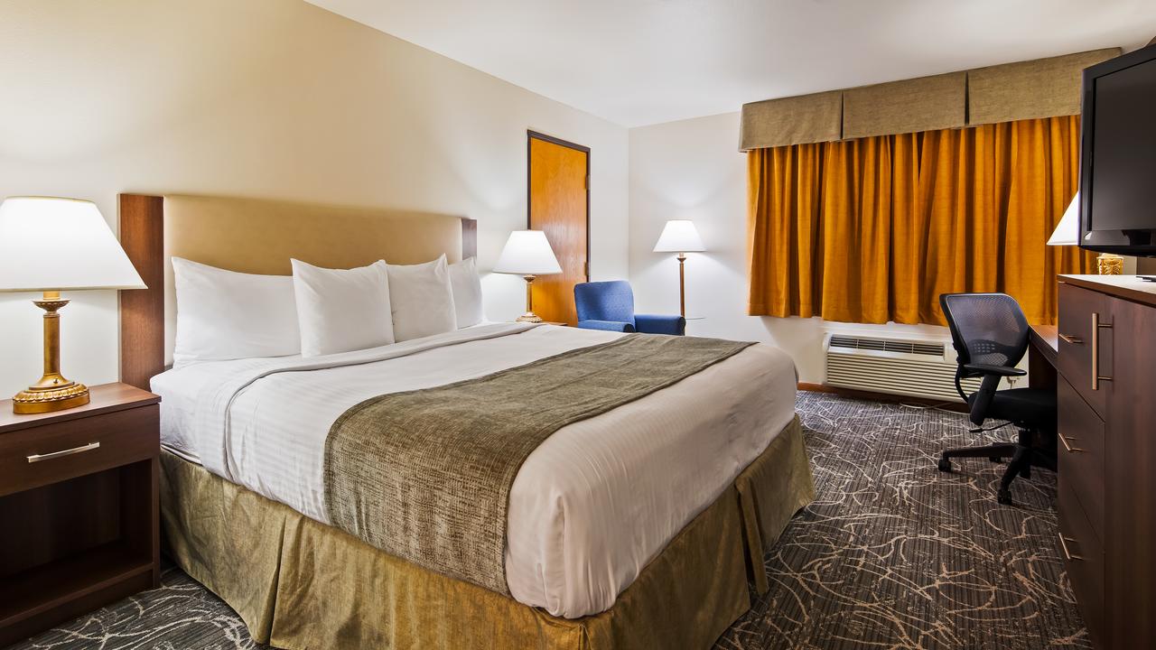 Best Western West Towne Suites - thumb 9