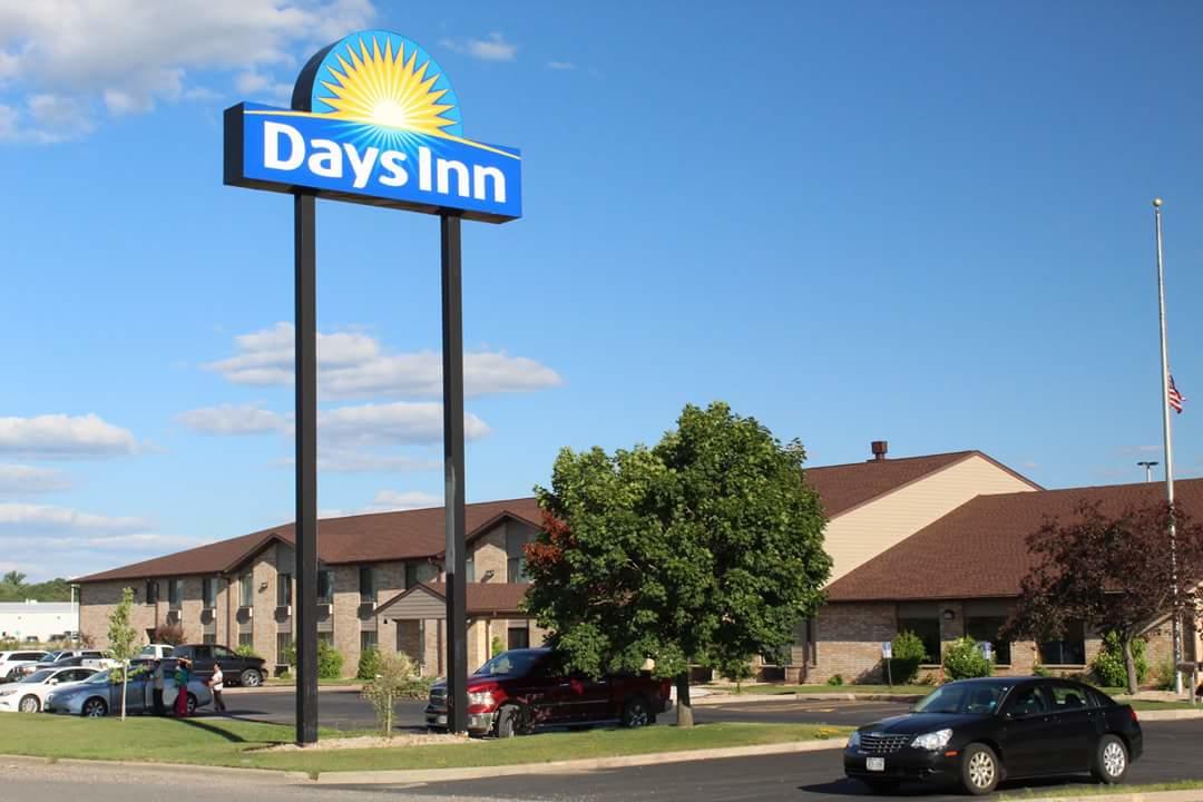 Days Inn By Wyndham Black River Falls - thumb 0