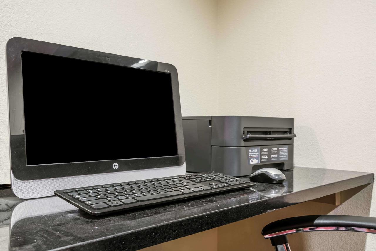 Days Inn By Wyndham Black River Falls - thumb 8