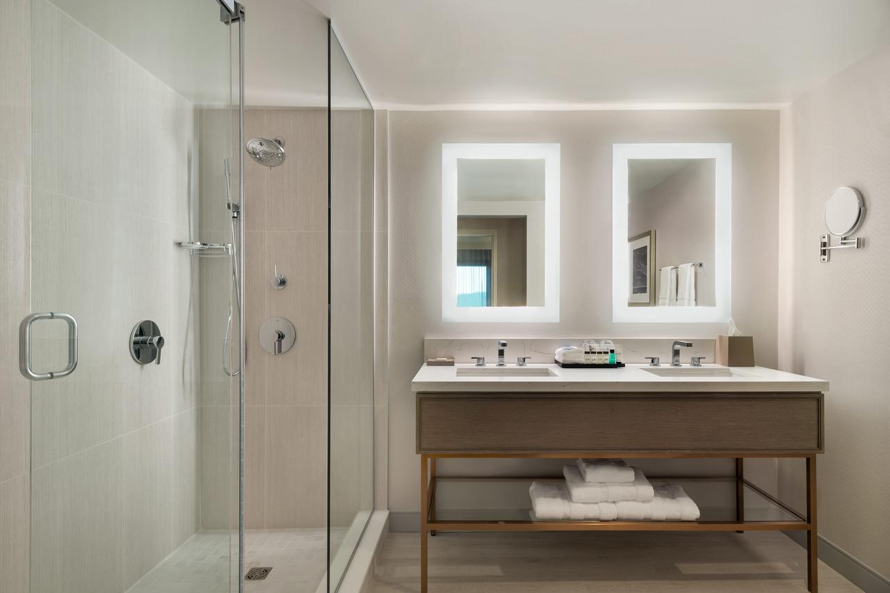 Sheraton Hotel Madison - thumb 40