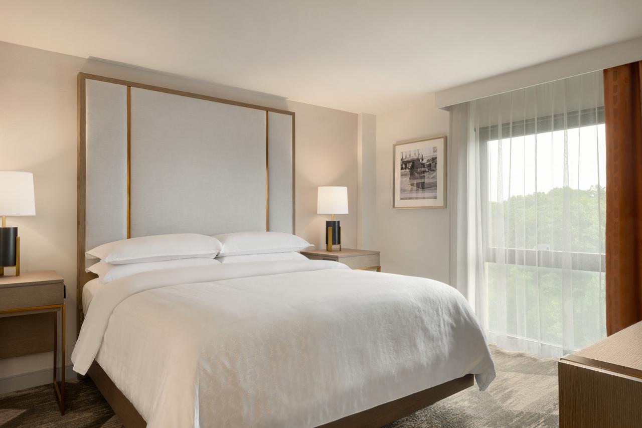 Sheraton Hotel Madison - thumb 24