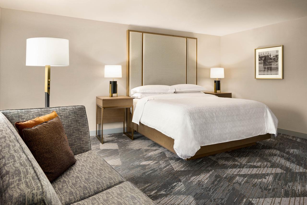 Sheraton Hotel Madison - thumb 16