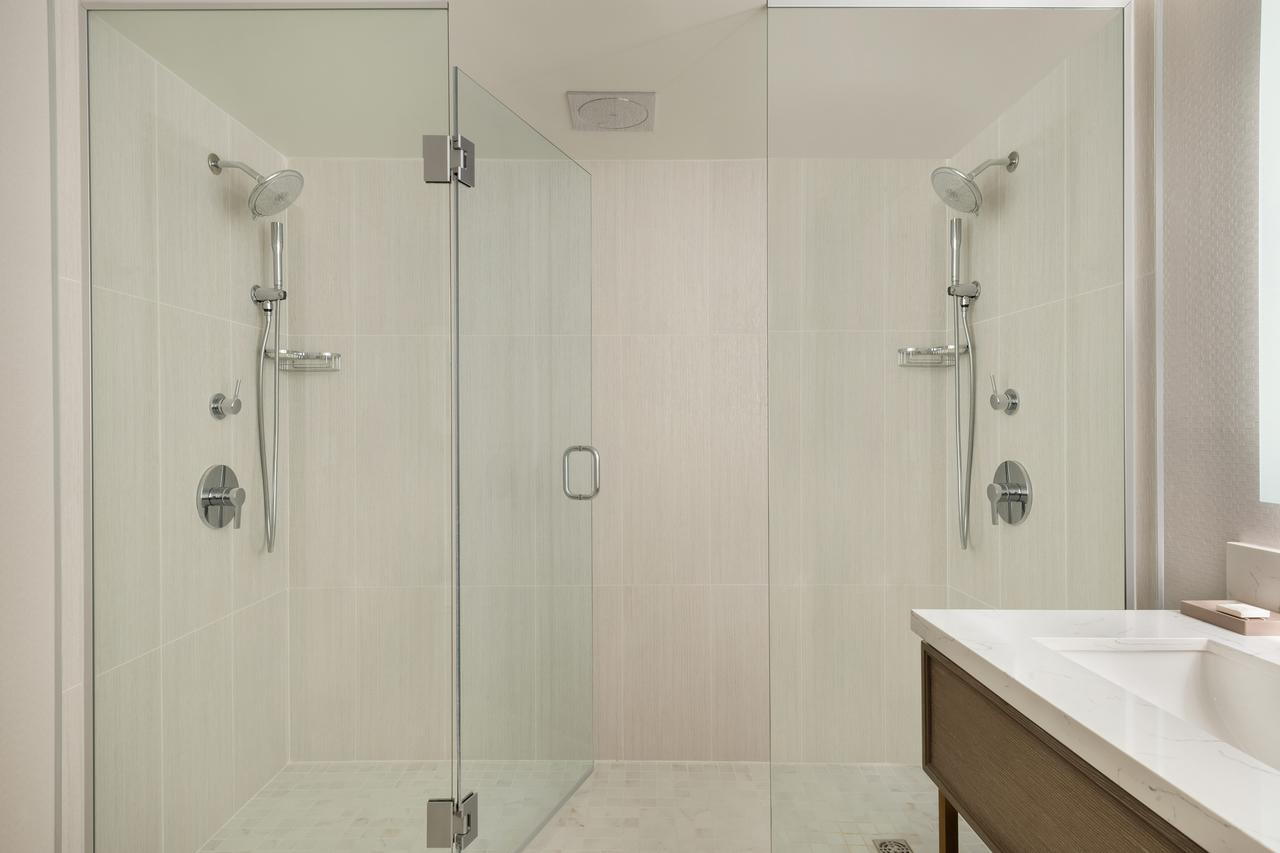 Sheraton Hotel Madison - thumb 39