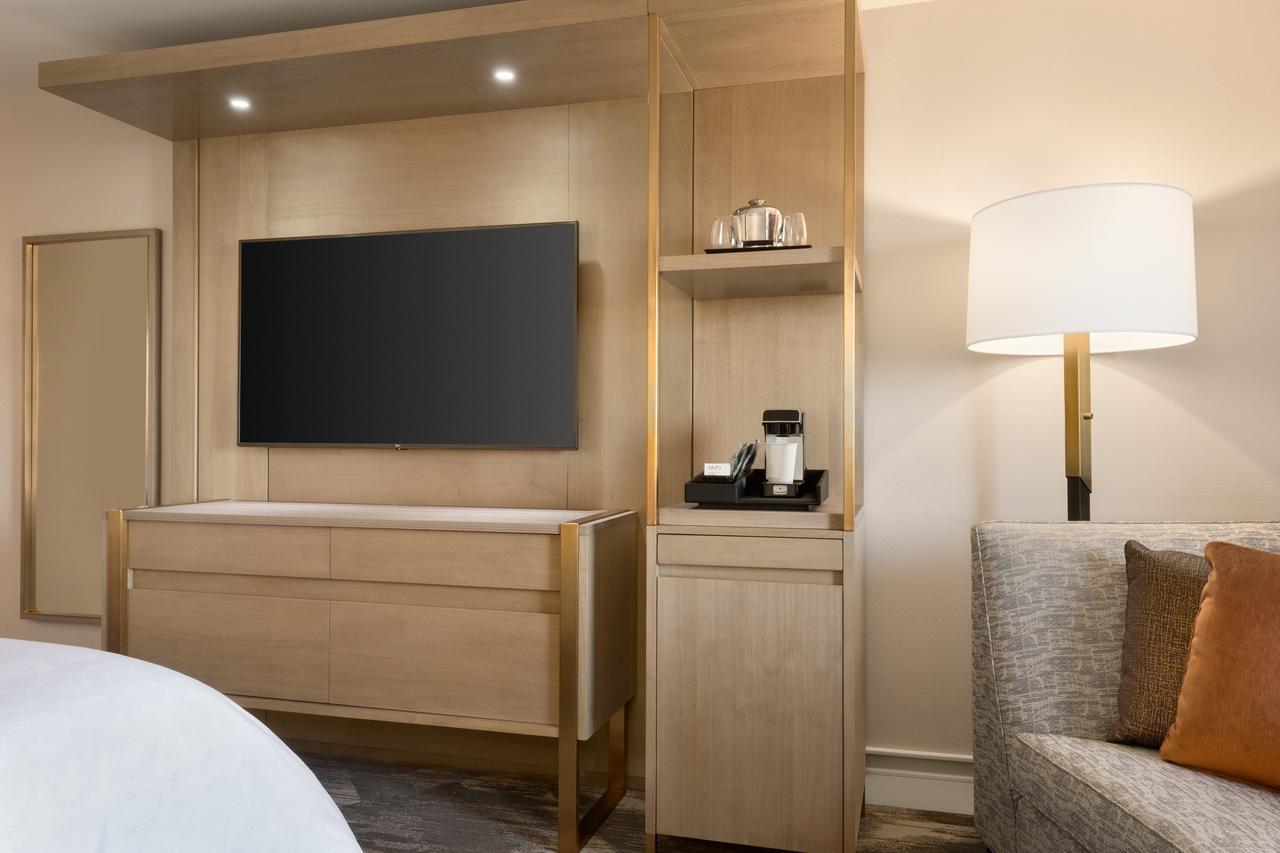 Sheraton Hotel Madison - thumb 3