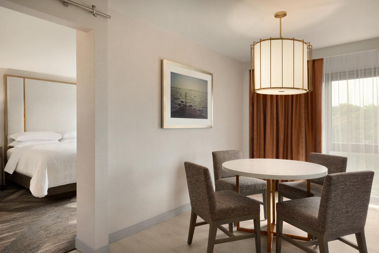 Sheraton Hotel Madison - thumb 29