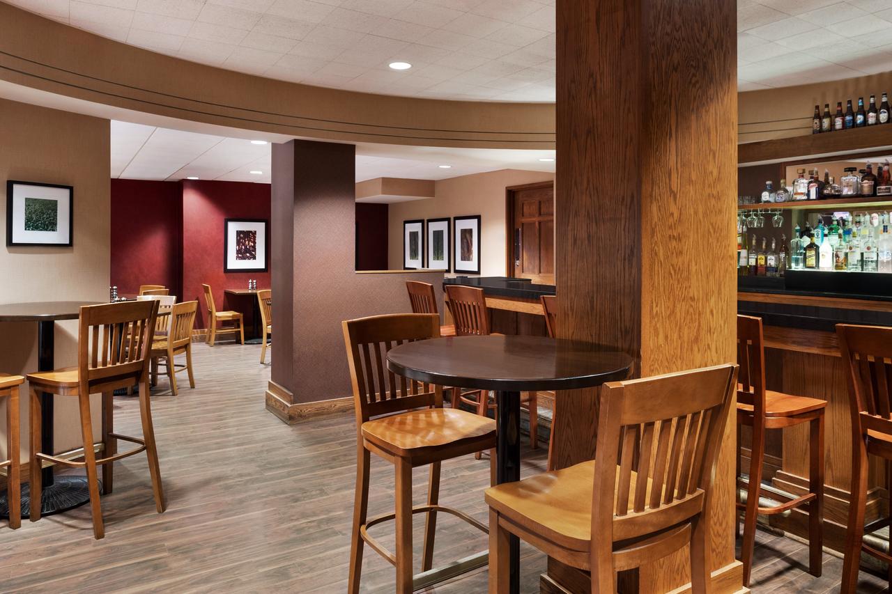 Sheraton Hotel Madison - thumb 37