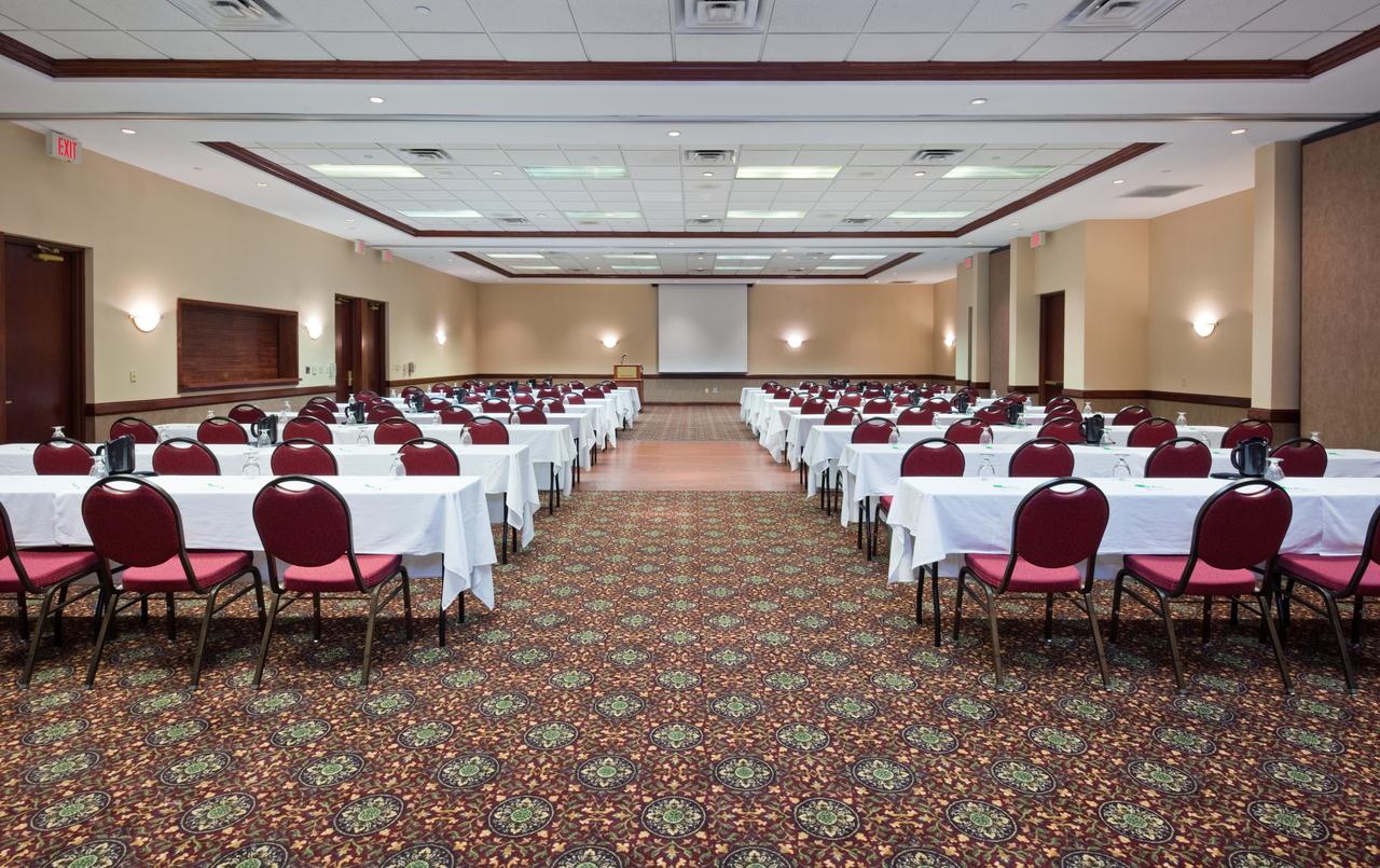 Holiday Inn Hotel & Suites Madison West - thumb 34