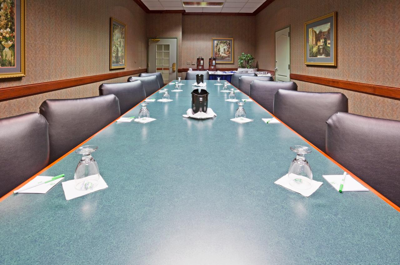 Holiday Inn Hotel & Suites Madison West - thumb 30