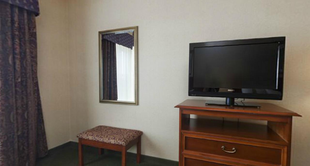 Holiday Inn Hotel & Suites Madison West - thumb 2