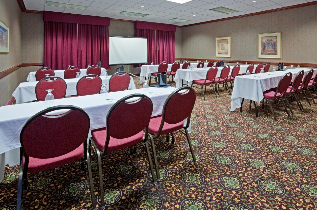 Holiday Inn Hotel & Suites Madison West - thumb 32