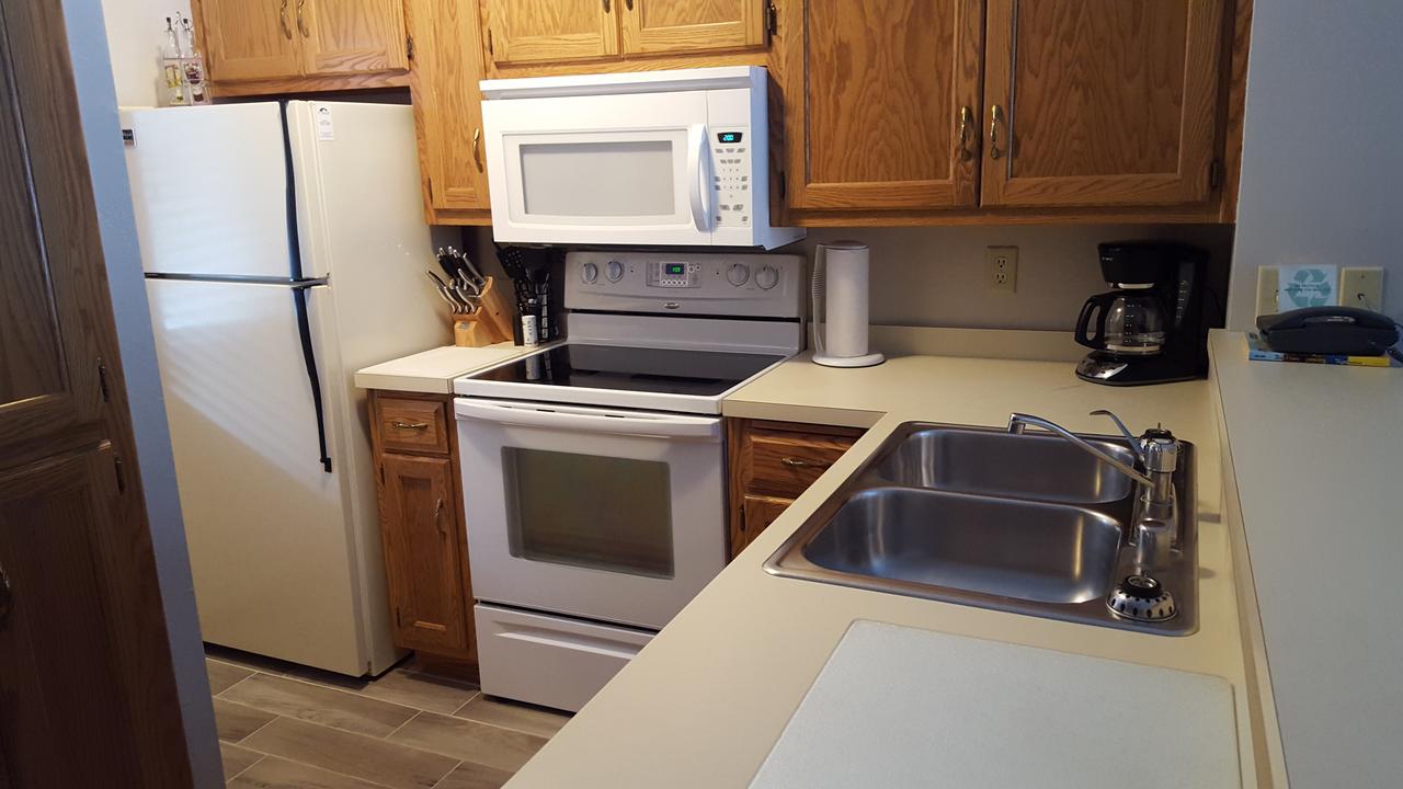 Evergreen Hill Condominiums - thumb 1