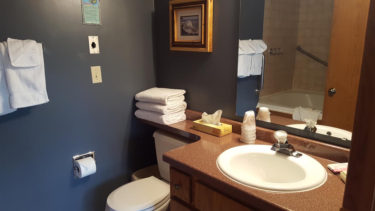 Evergreen Hill Condominiums - thumb 2