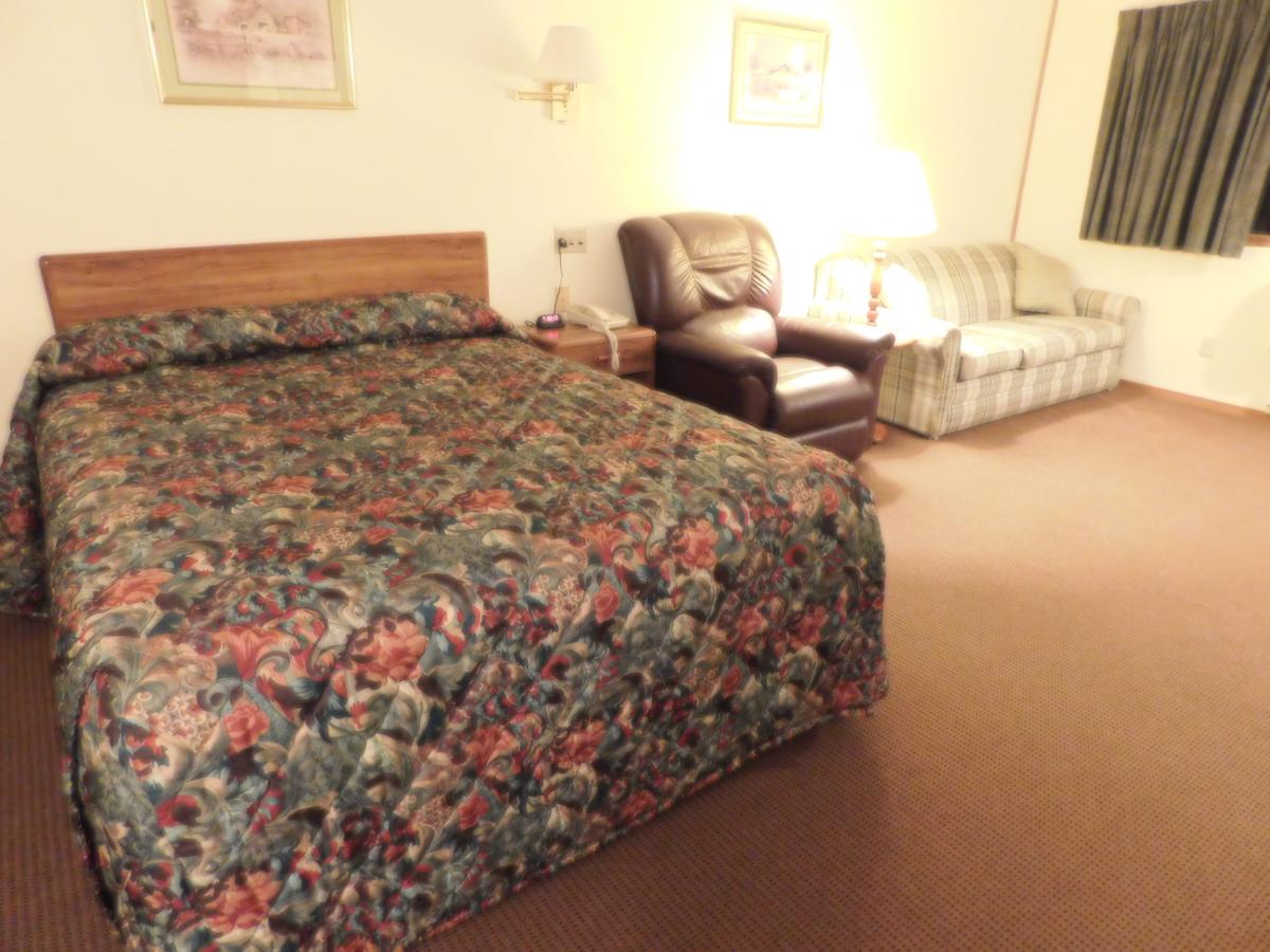 AmeriVu Inn - thumb 4