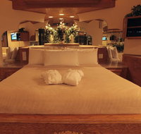 Sybaris Pool Suites Mequon - Adults Only - Tourism Bookings