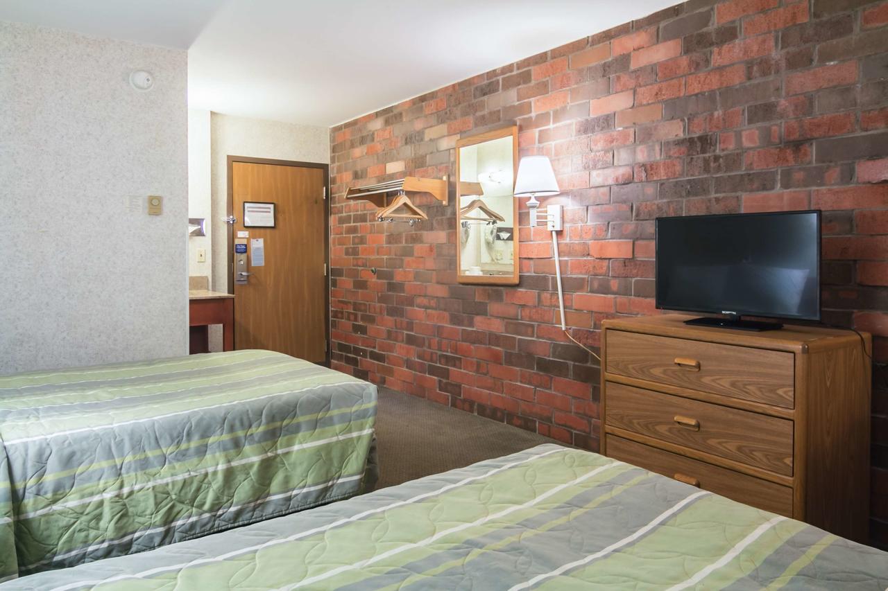 Motel 6 Madison East - thumb 5