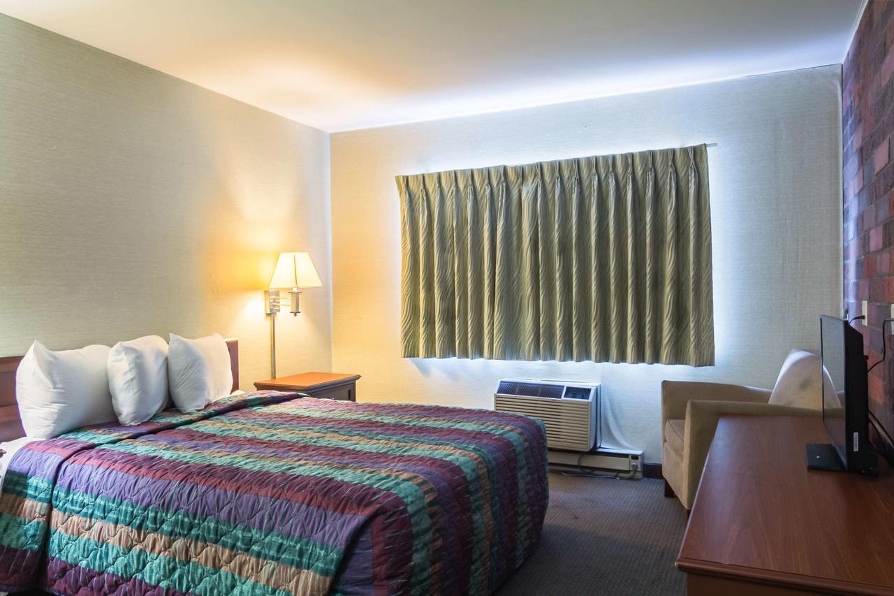 Motel 6 Madison East - thumb 25