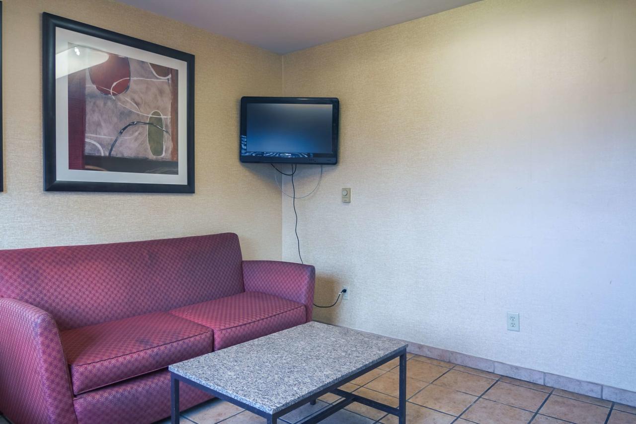 Motel 6 Madison East - thumb 3