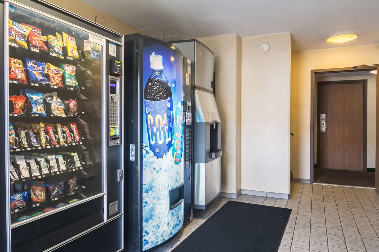 Motel 6 Madison East - thumb 31