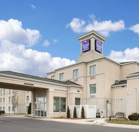 Sleep Inn  Suites Sheboygan I-43 - USA Accommodation
