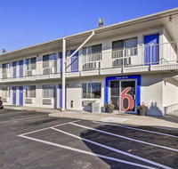 Motel 6 Green Bay - Tourism Bookings
