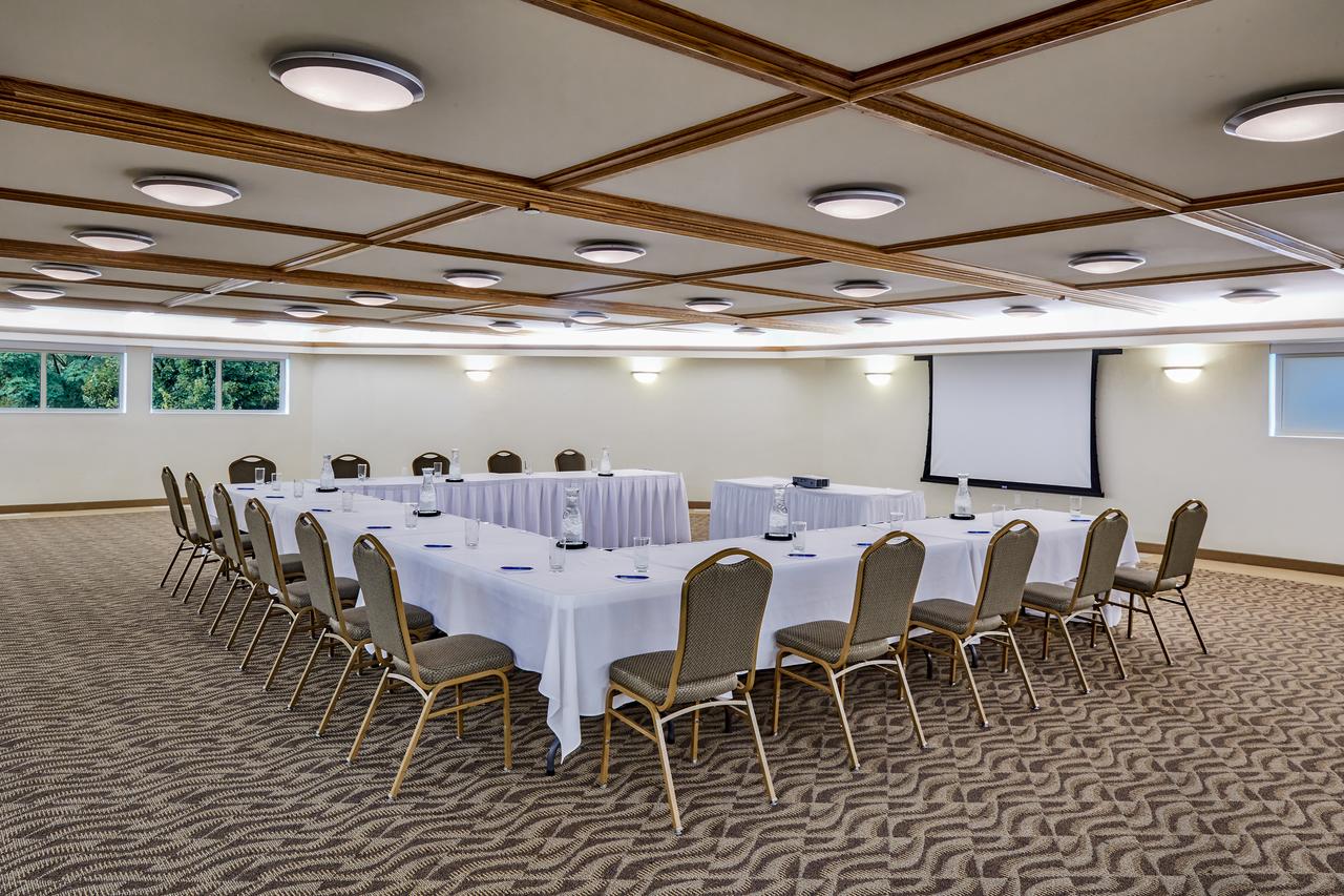 The Cove Of Lake Geneva - thumb 11