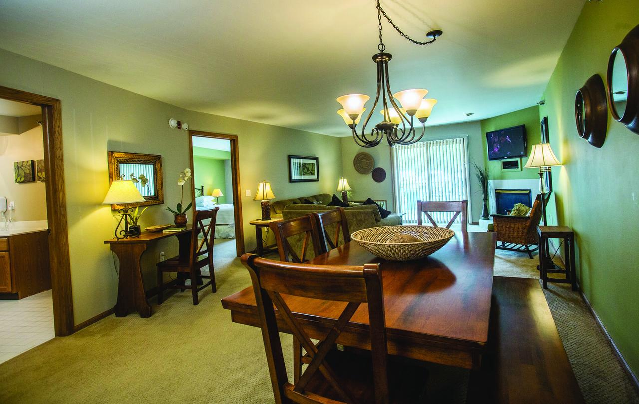 The Cove Of Lake Geneva - thumb 32