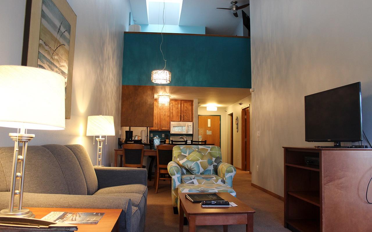 The Cove Of Lake Geneva - thumb 12