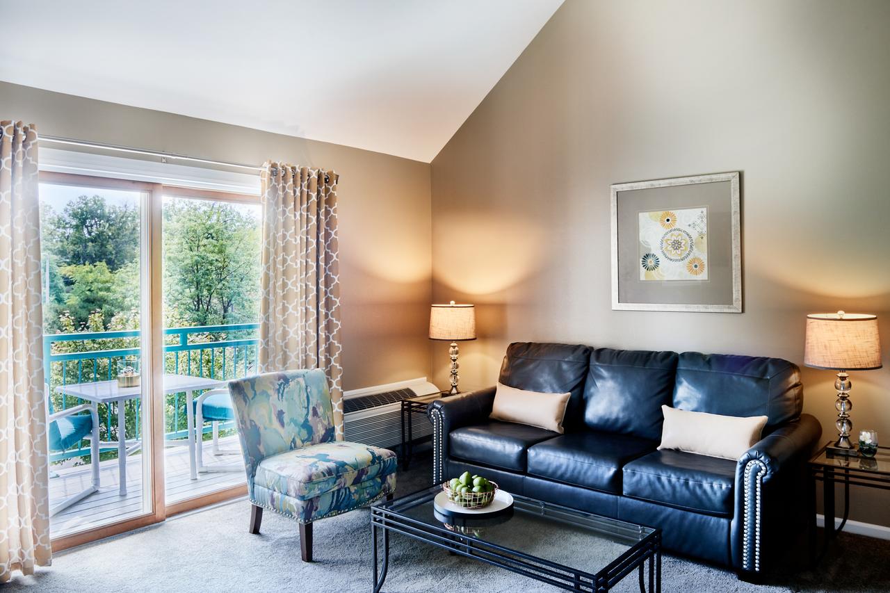 The Cove Of Lake Geneva - thumb 13