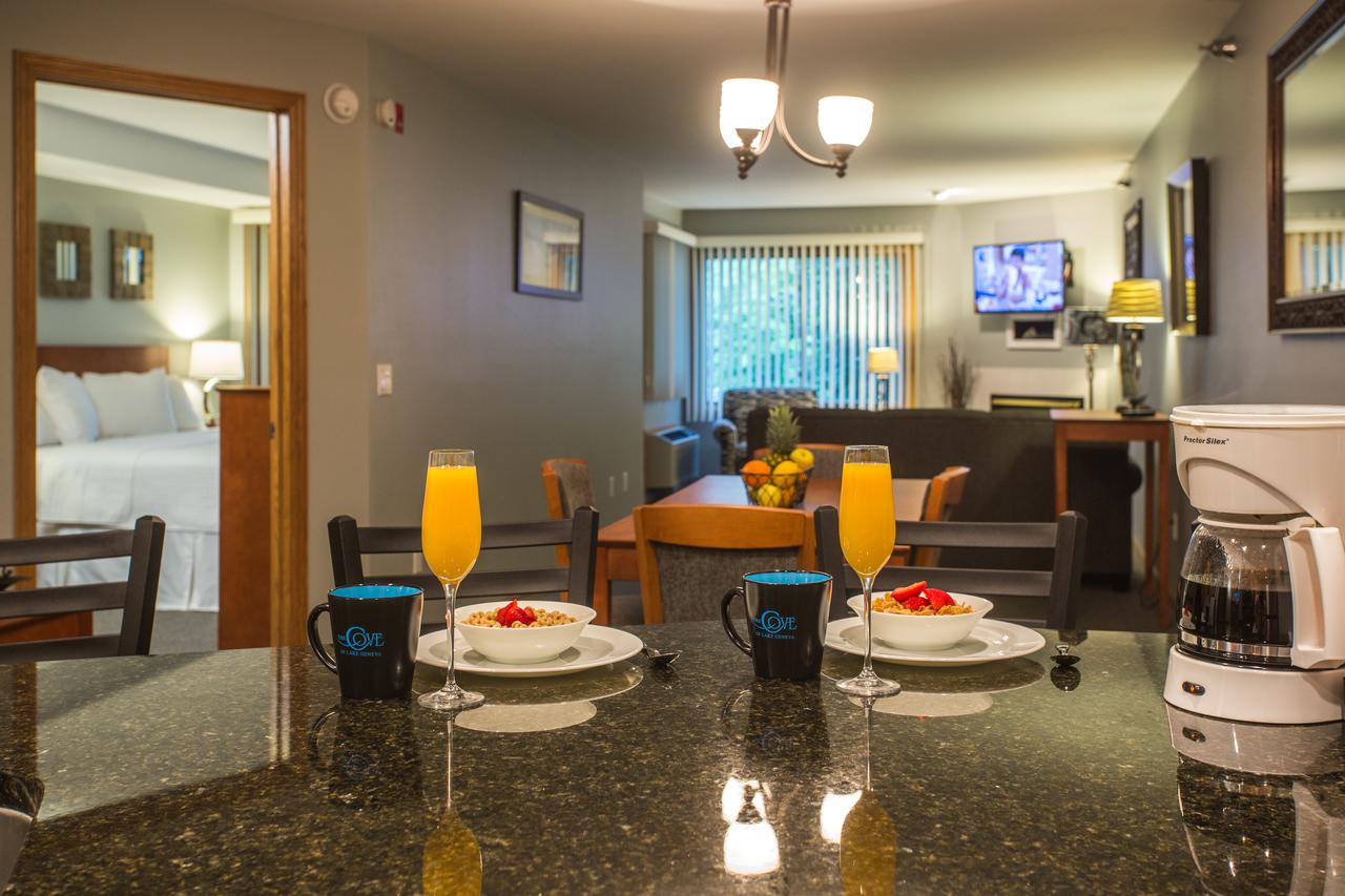 The Cove Of Lake Geneva - thumb 33