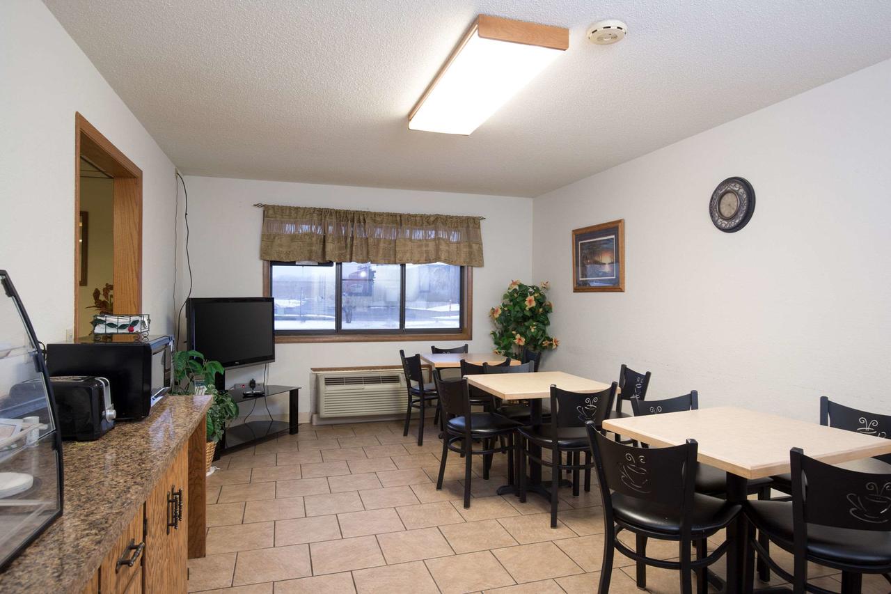 Econo Lodge Merrill - thumb 25