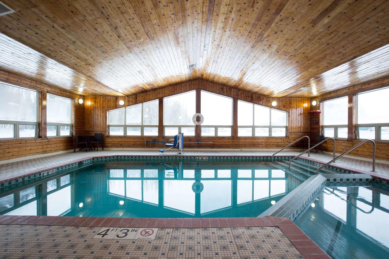 Econo Lodge Merrill - thumb 11