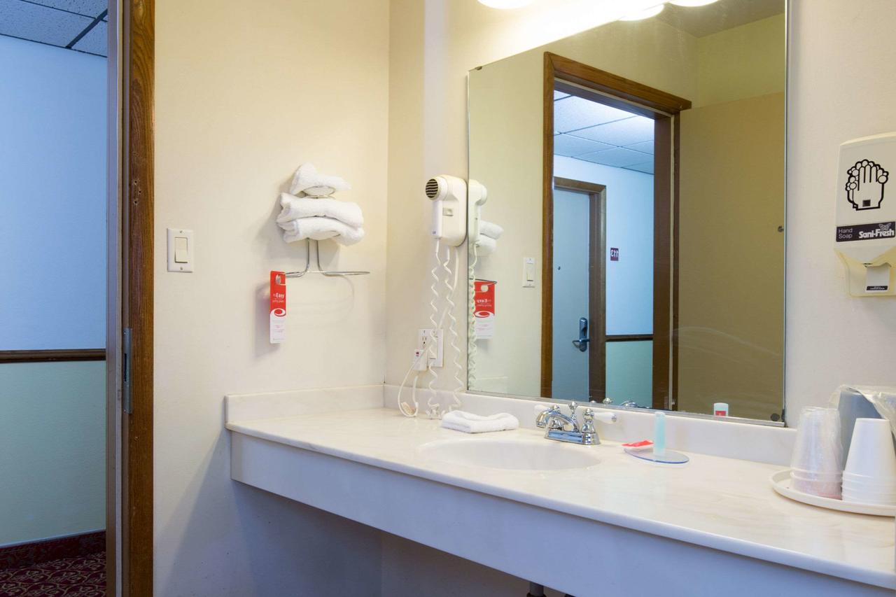 Econo Lodge Merrill - thumb 21