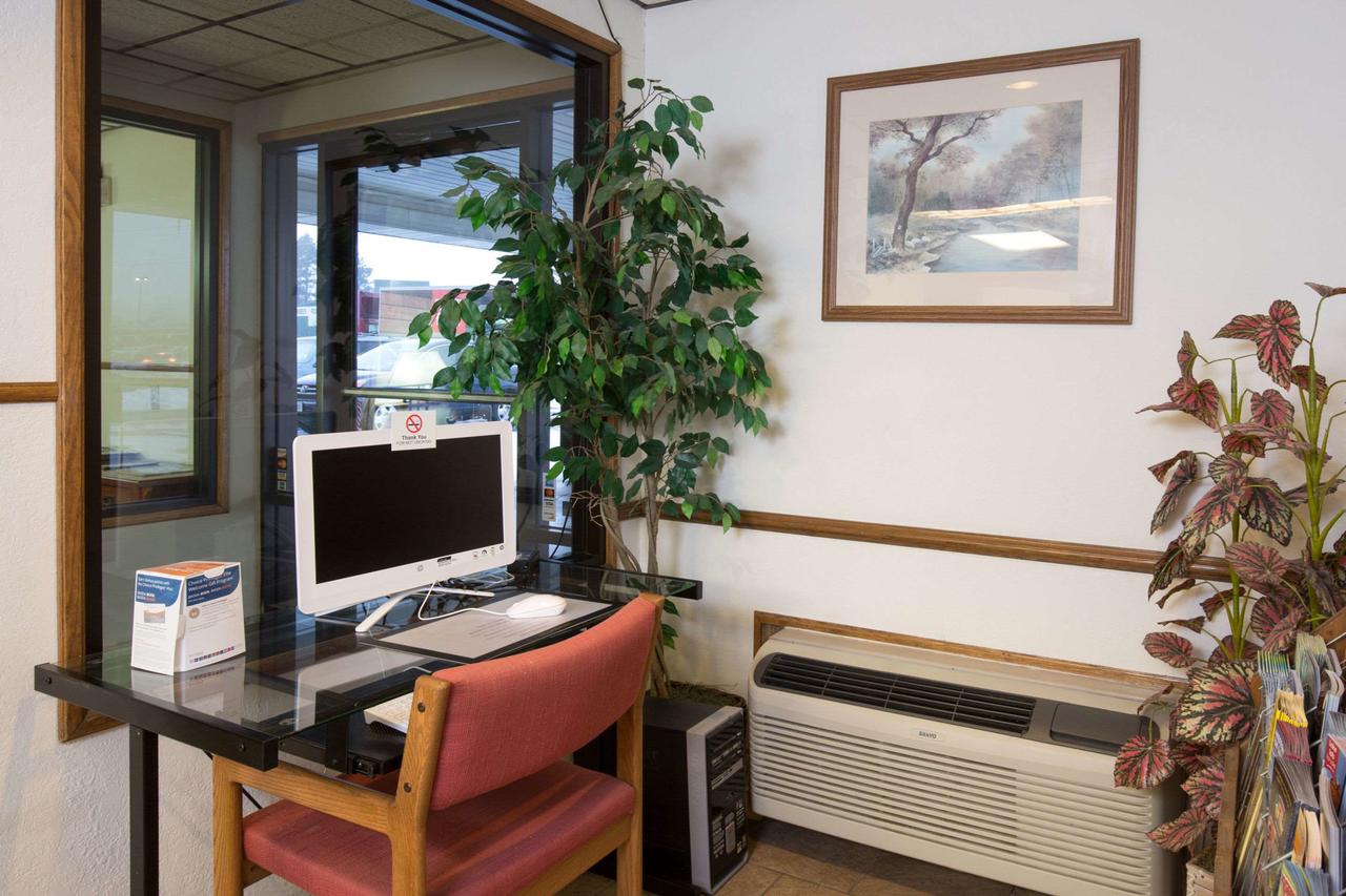 Econo Lodge Merrill - thumb 5