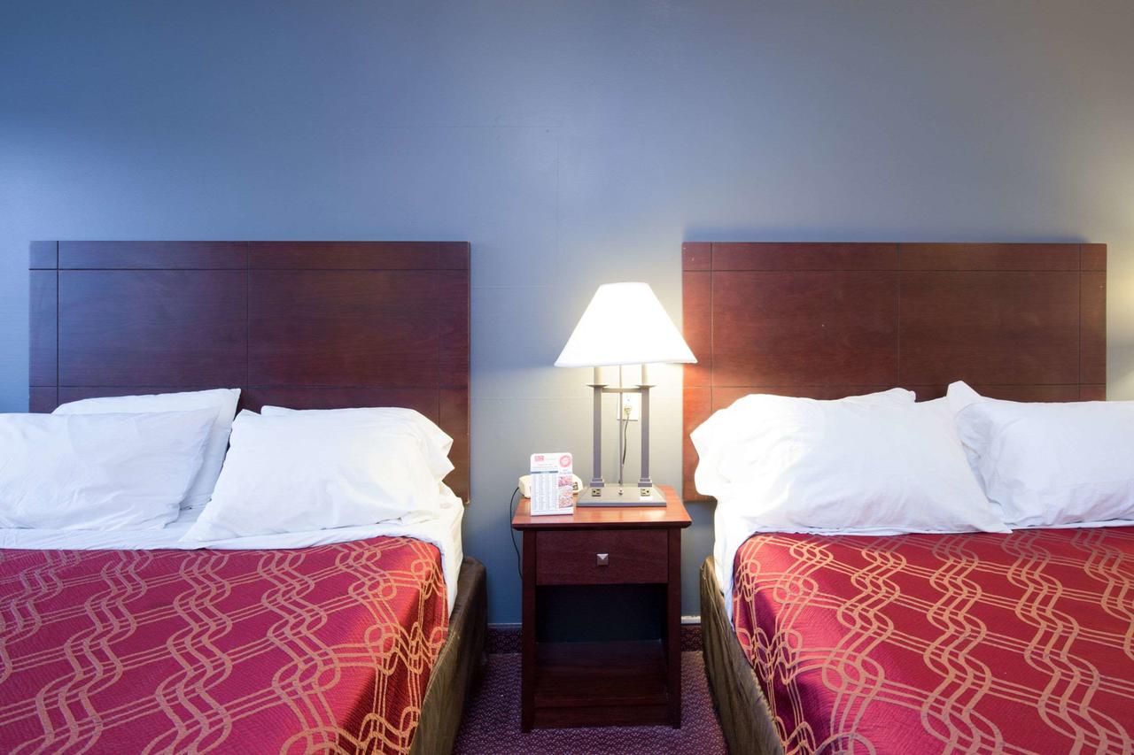 Econo Lodge Merrill - thumb 8