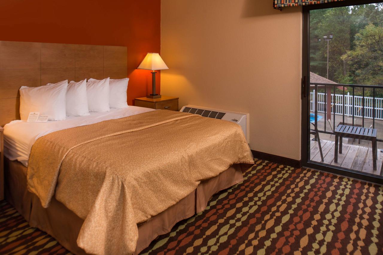 Best Western Ambassador Inn & Suites - thumb 36