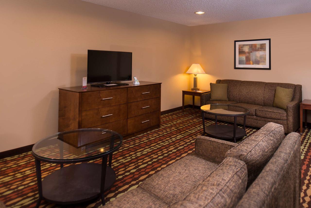 Best Western Ambassador Inn & Suites - thumb 13