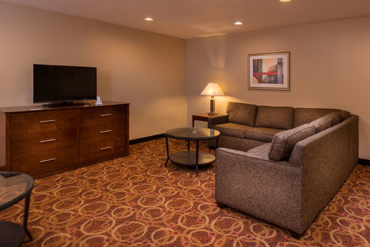 Best Western Ambassador Inn & Suites - thumb 15