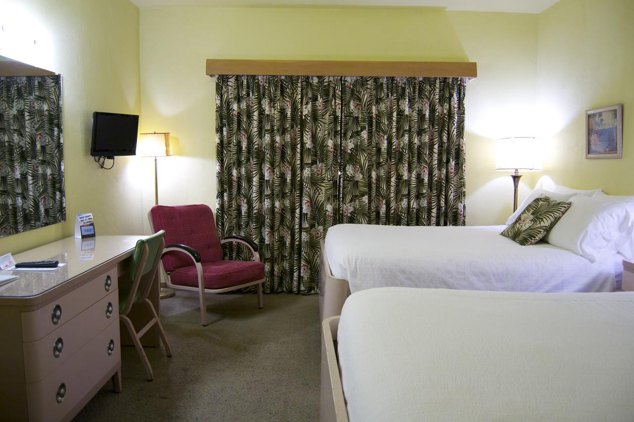 Holiday Music Motel - thumb 34